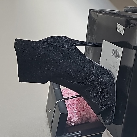 Brand new open toe bootie - Picture 2 of 4